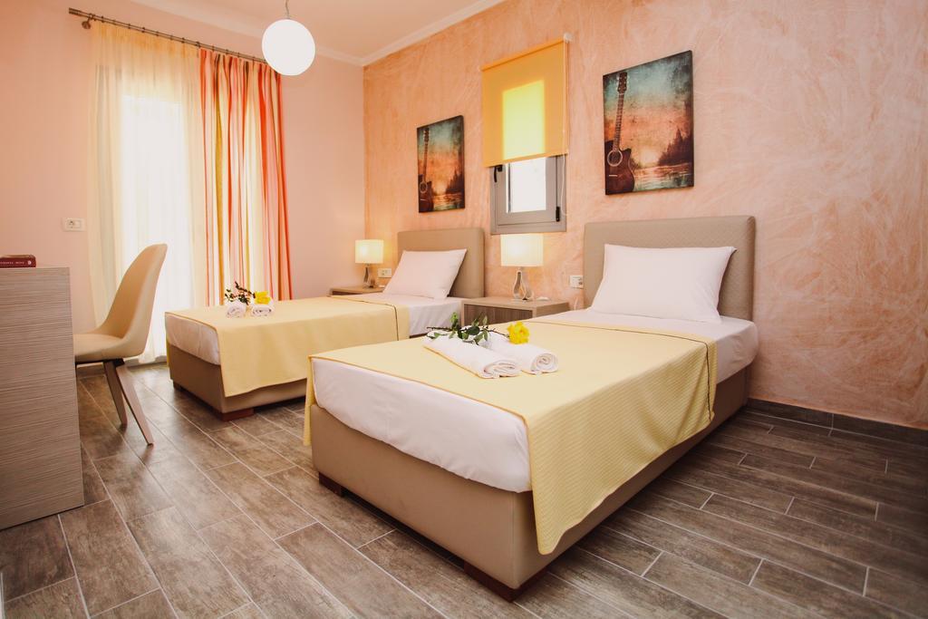 Ionian Diamond Villas มิกรอส ยาลอส ภายนอก รูปภาพ